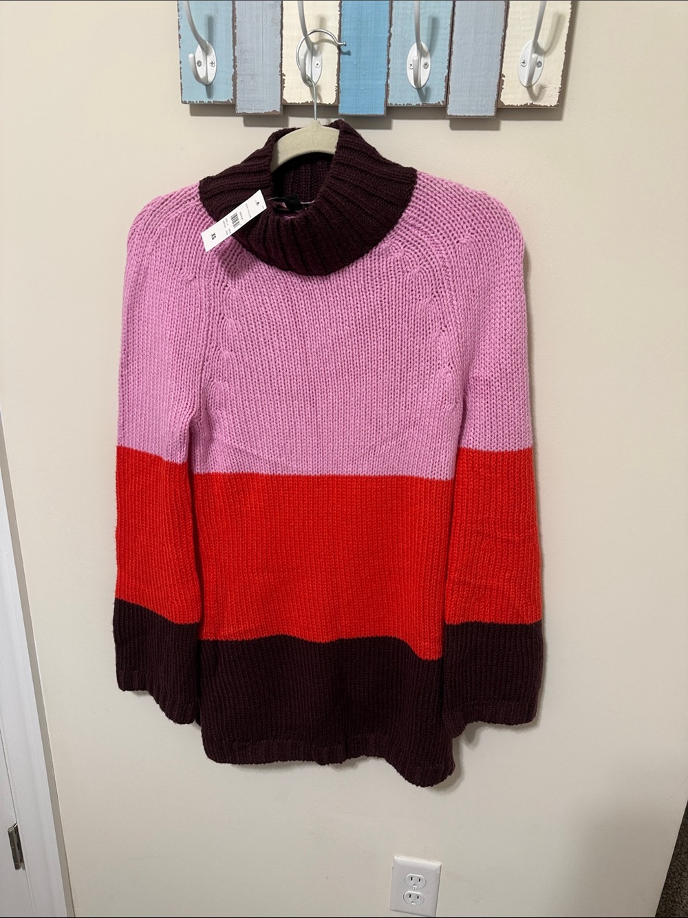 Ann Taylor Women’s Color-block Mock Turtleneck Sweater / Size XS / Brand NWT